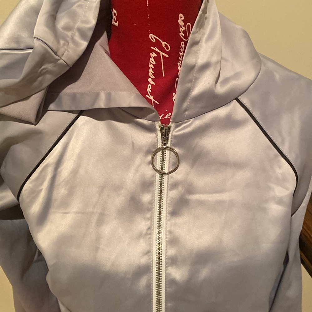 Cropped Jacket - Picture 2 of 3